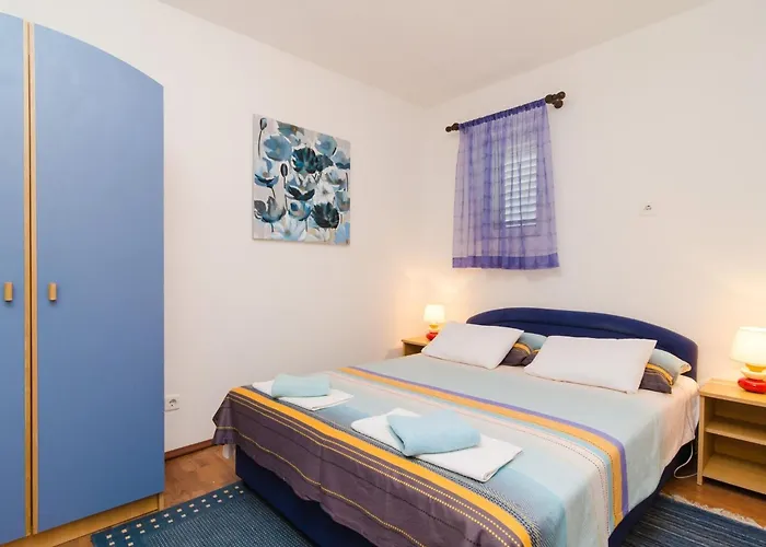 Adea - One Bedroom With Terrace דירה *