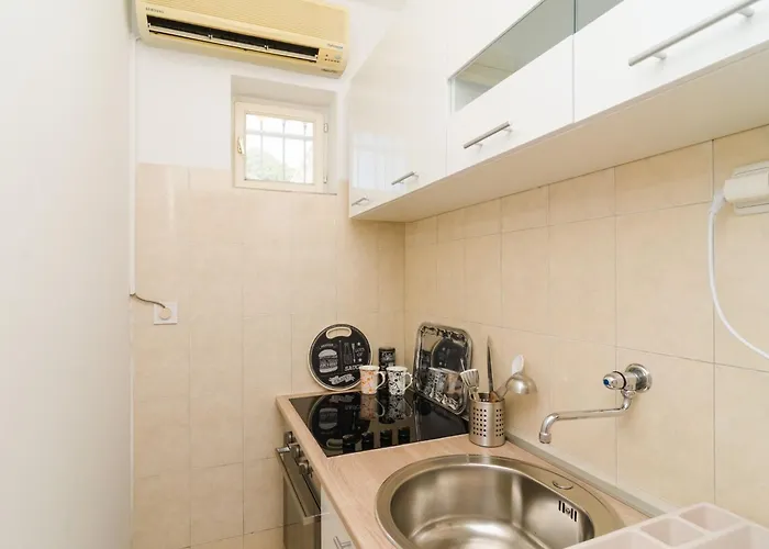 Adea - One Bedroom With Terrace דירה *