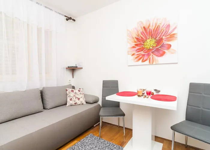 Lägenhet Adea - One Bedroom With Terrace